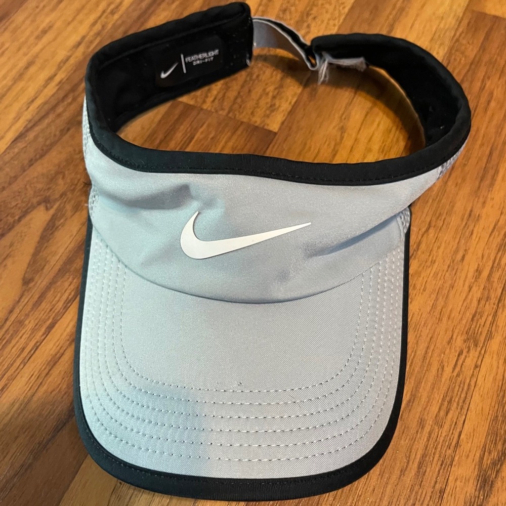 Nike Featherlight Dri-FIT Visor Unisex Grey Black Adjustable Tennis Golf Hat